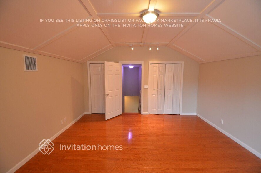 Building Photo - 5138 NW 57th Dr