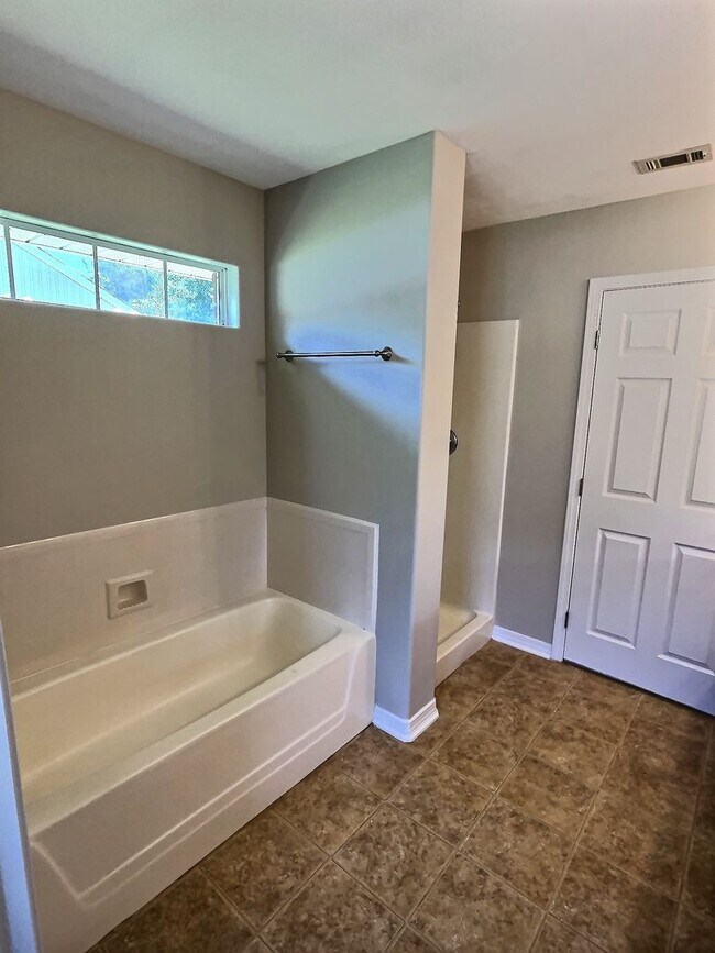 Building Photo - 3/2 home in the Audubon Lake Subdivision in Gulfport, MS