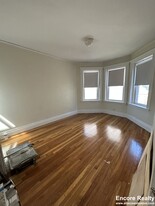 Building Photo - 5 Walbridge St