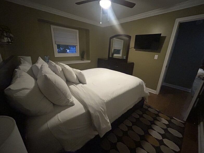 Bedroom 2 - 1555 Saint Joseph Cir