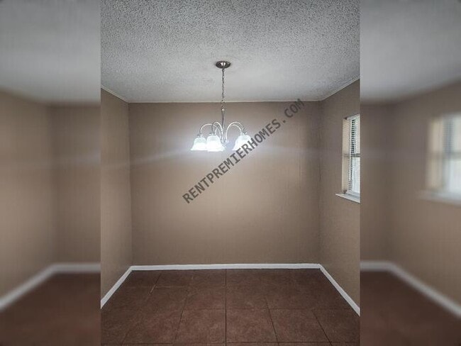 Building Photo - 1175 Dublin Dr