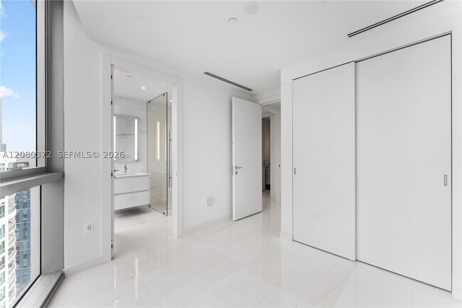 Building Photo - 300 Biscayne Blvd