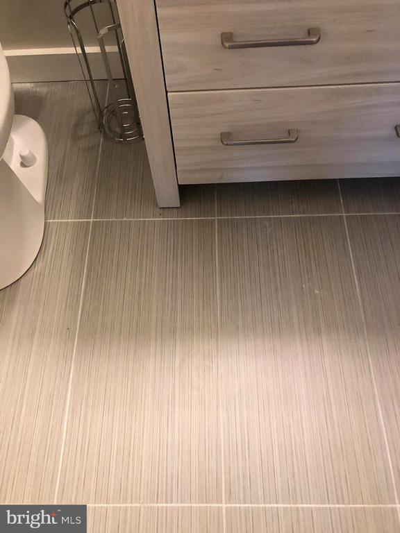 Building Photo - 14 Stonehenge Cir