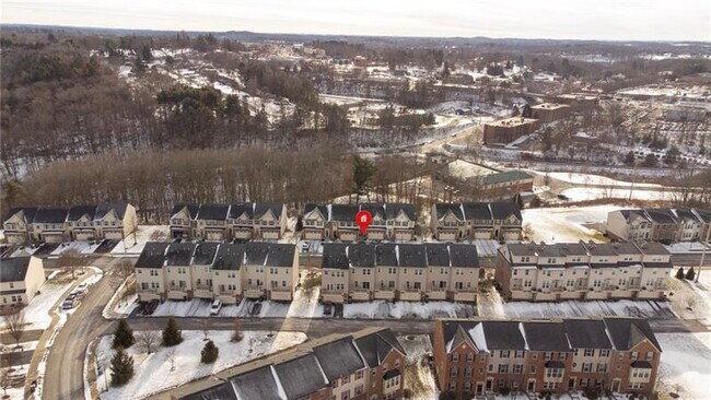 Building Photo - 620 Fairgate Drive