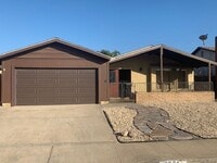Building Photo - Beautiful 3 bedroom 2 bath Home in Imperial Beach