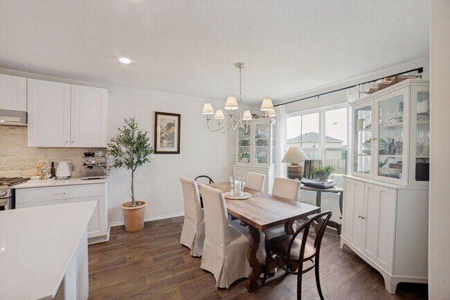 Building Photo - Beautiful 5-Bedroom Home in Riverstone at Westpointe