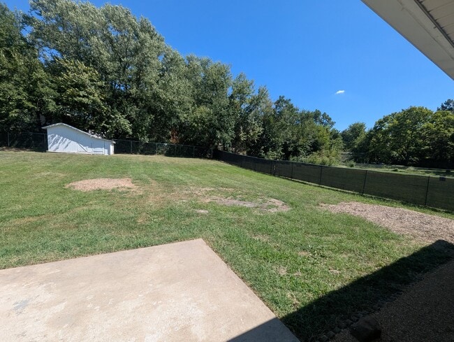 Building Photo - 167 SE 421st Rd