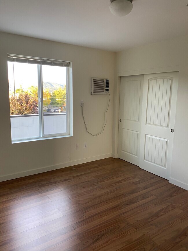 Building Photo - 1312 13th St