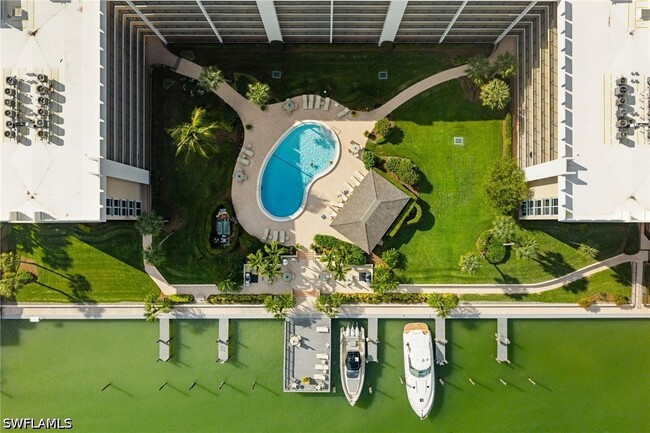Building Photo - 3500 Gulf Shore Blvd N