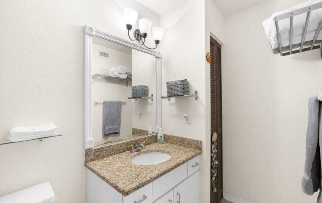 Building Photo - 1760 Palm Cove Blvd