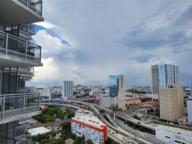 Building Photo - 350 S Miami Ave