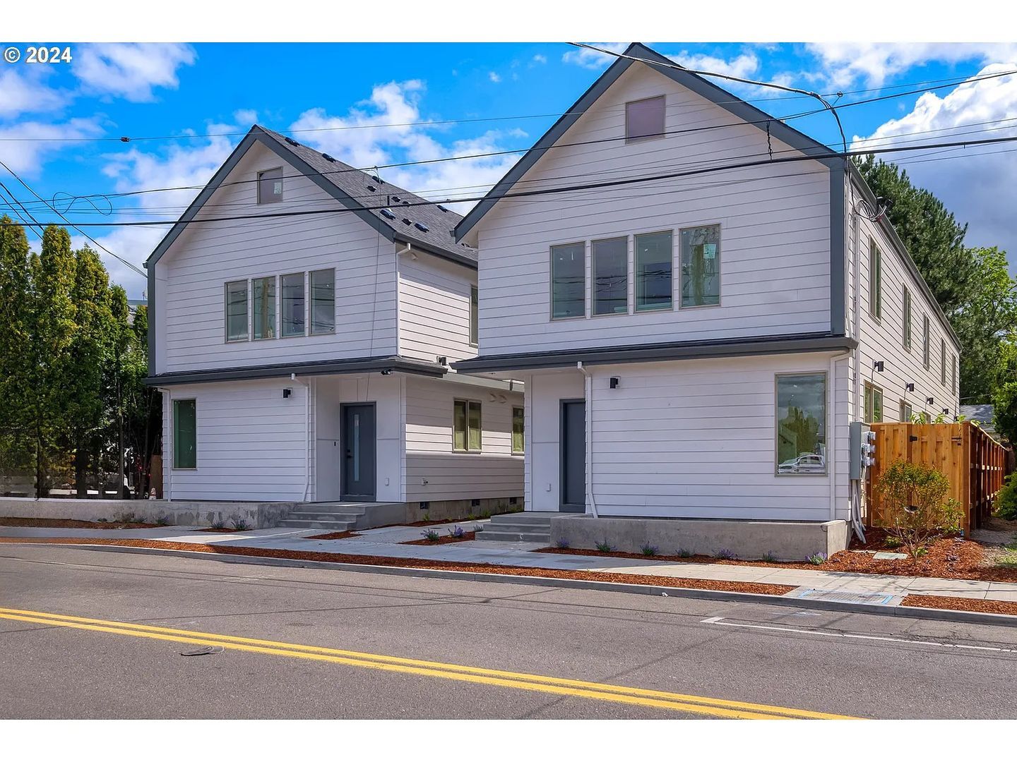 Building Photo - 1570 SE 50th Ave