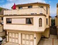 Building Photo - 1121 Pittsfield Ln