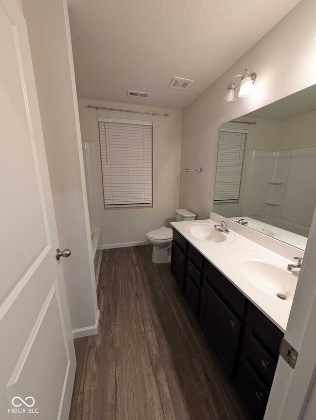 Building Photo - 128 Traditions Pass