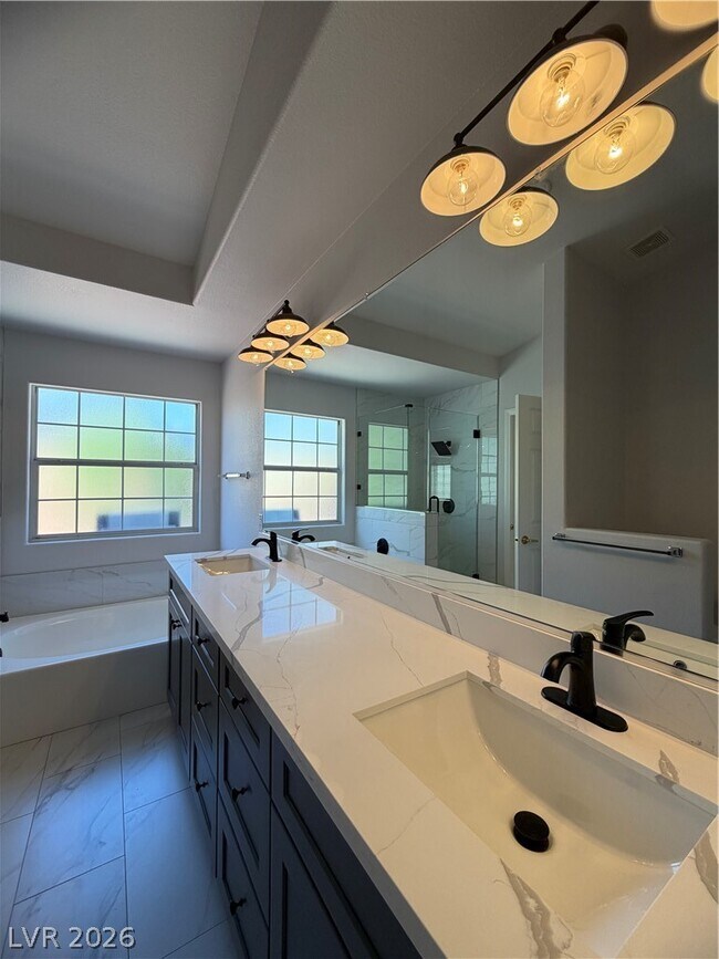 Building Photo - 5004 Elm Grove Dr