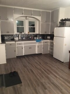 Kitchen - 724 43rd St