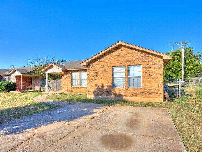 Building Photo - 4601 Tinker Rd