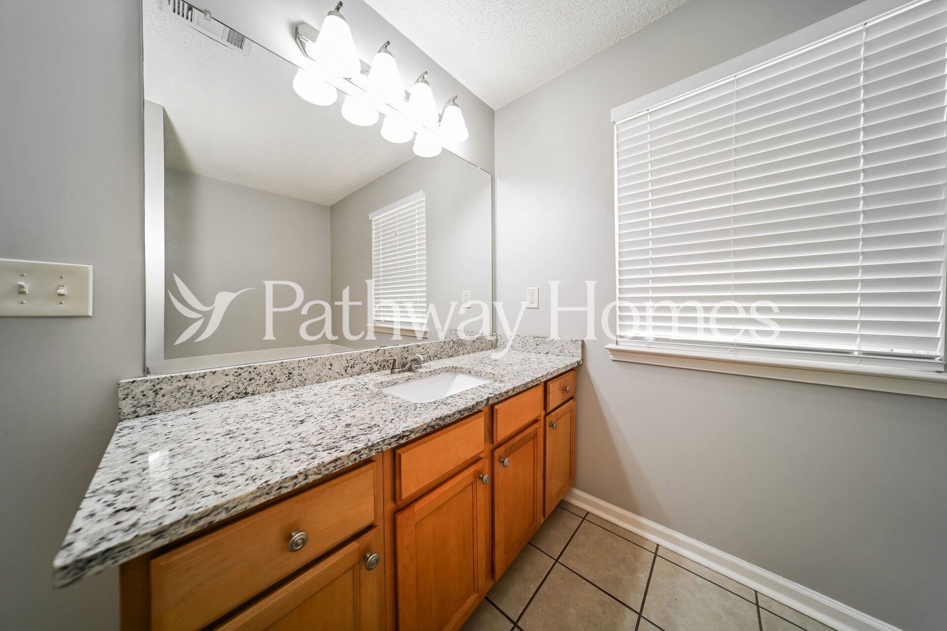 Building Photo - 229 Deodar Ln