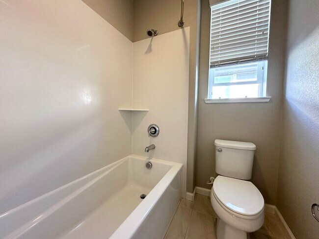 Building Photo - 6025 Palermo Way