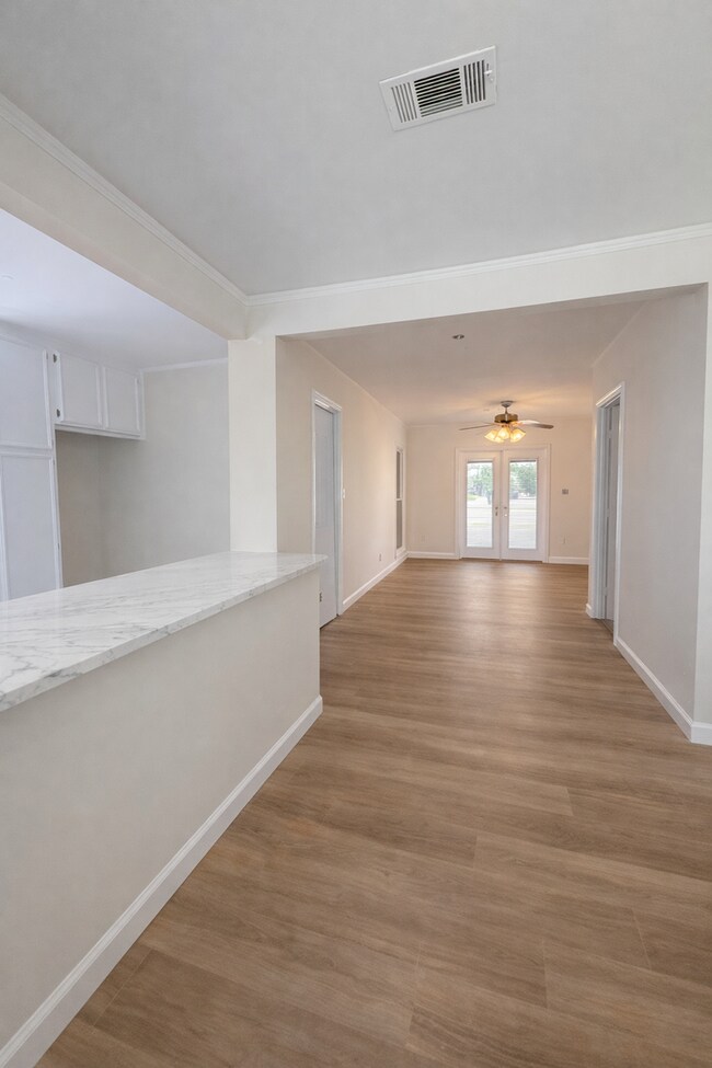 Building Photo - Coming Soon – Fully Remodeled Home!