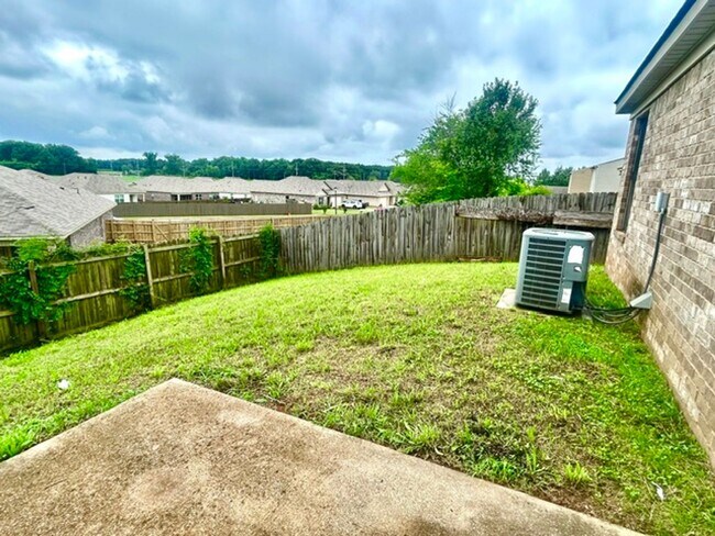 Building Photo - 140 Harold Murphy Dr