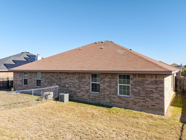 Building Photo - 6211 Temora Loop