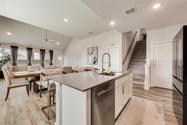 Building Photo - 1201 Cinco Treaty Trl