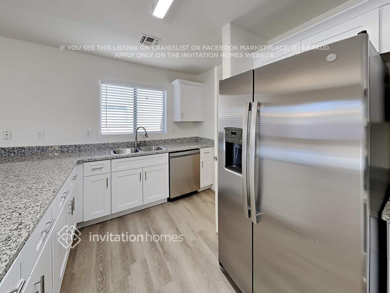Building Photo - 3130 W Wayland Dr