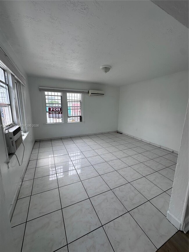 Building Photo - 1780 NW 21st Terrace