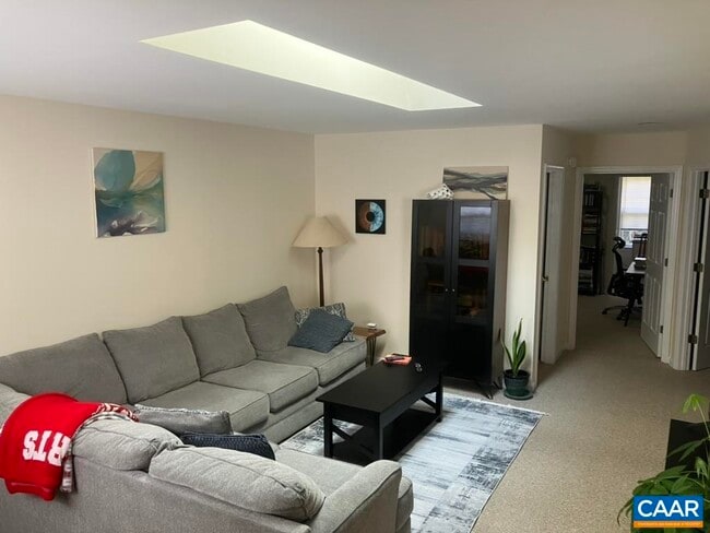 Building Photo - 1420 Lilac Ct