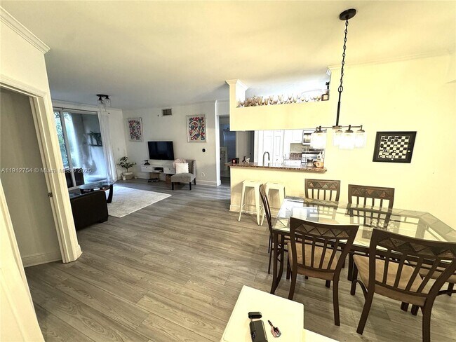 Building Photo - 17125 N Bay Rd