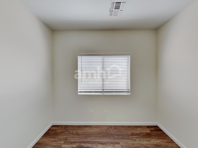 Building Photo - 2833 E Morenci Rd