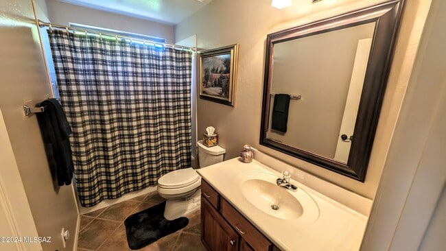 Building Photo - 39019 S Moonwood Dr