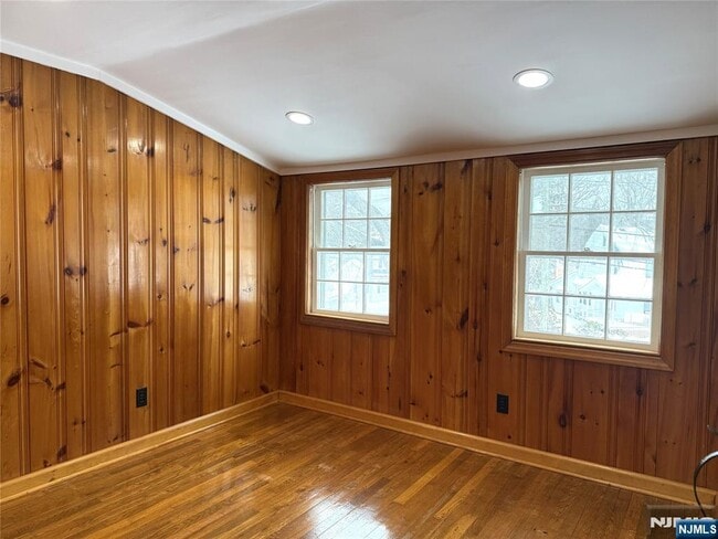 Building Photo - 524 N Monroe St