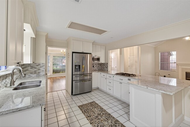 Building Photo - 14018 Danton Falls Dr