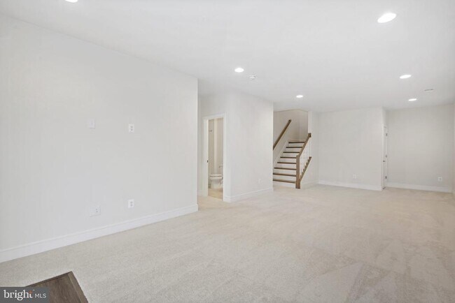 Building Photo - 120 Choke Cherry Ct