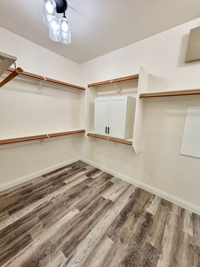Building Photo - Pristine Single Level 3 Bedroom Home In The Sought After Gated Lagos Vistoso Community in Chandler!