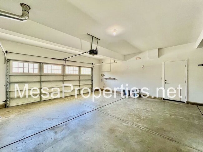 Building Photo - 1774 Wright Pl