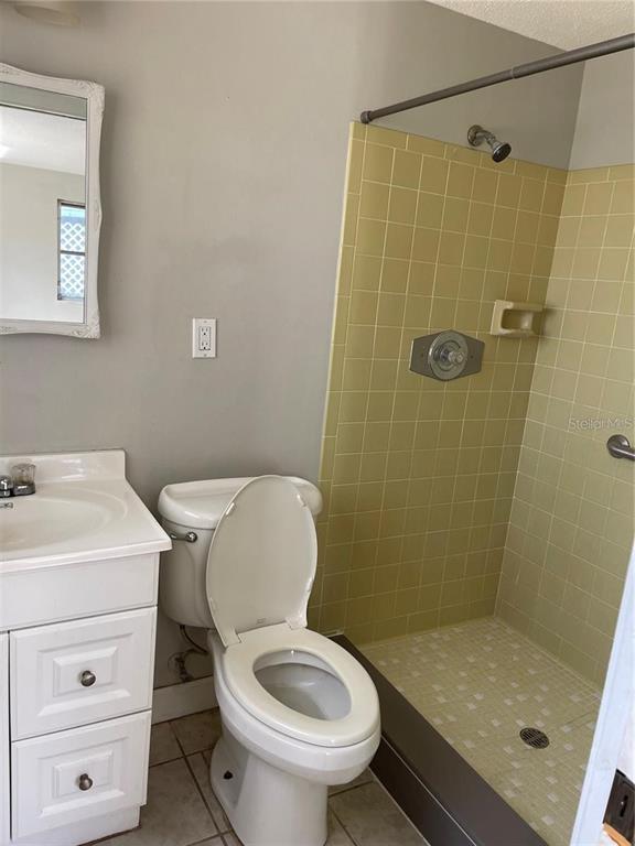 Building Photo - 1140 Viking Dr