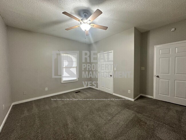 Building Photo - 1082 Lamont St