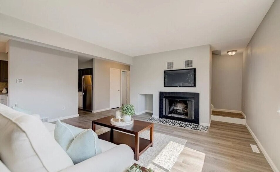 Building Photo - 6785 W 84th Way