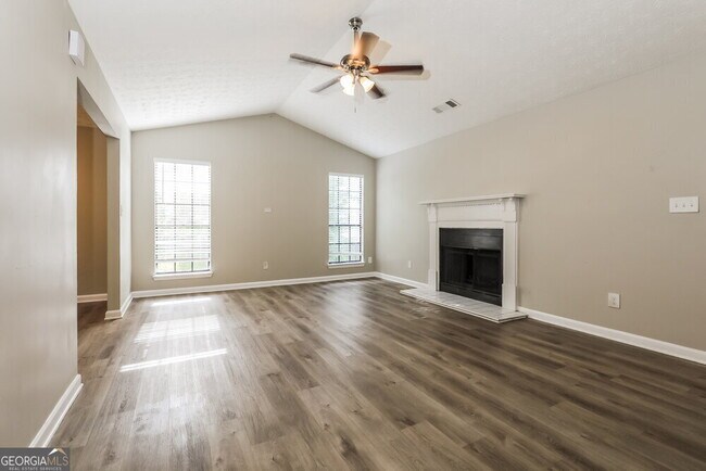 Building Photo - 527 Brookfield Way
