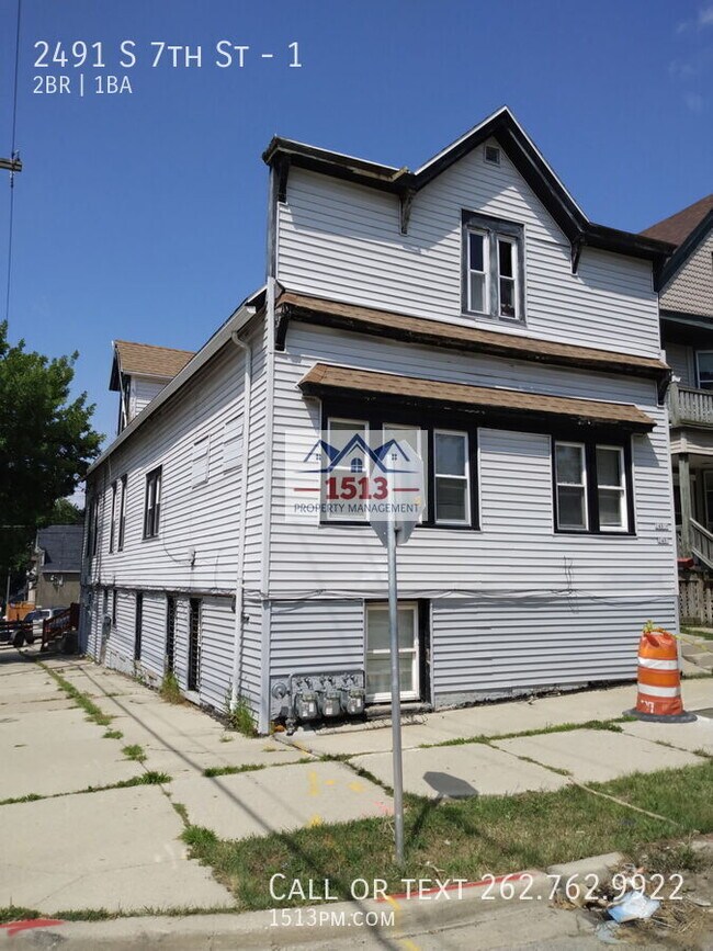 Building Photo - 2491 S 7th St