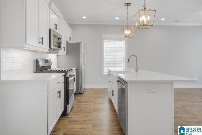 Building Photo - 1509 Cottage Grv