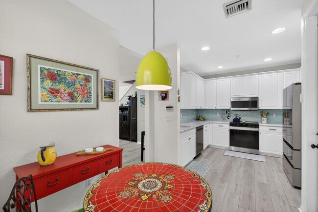 Building Photo - 4345 Parkside Dr