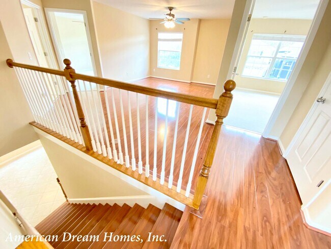 Building Photo - 10973 Willow Ridge Loop