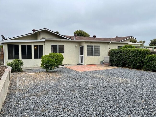 Building Photo - 1651 Peacock Blvd
