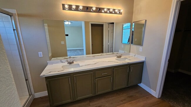 Building Photo - ADORABLE HOME IN SUMMERLIN!!!