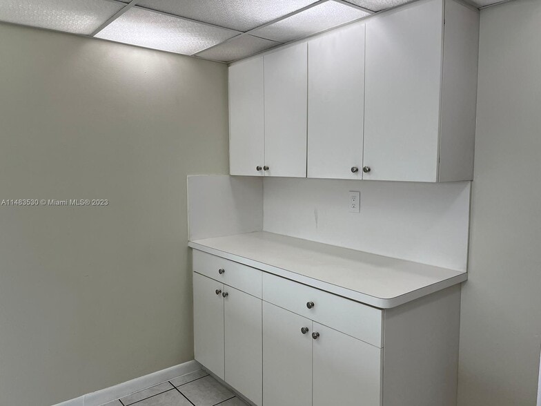 Building Photo - 1341 SW 124th Ct
