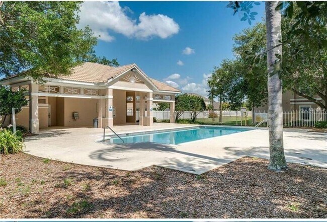 Building Photo - 13301 Fairway Glen Dr